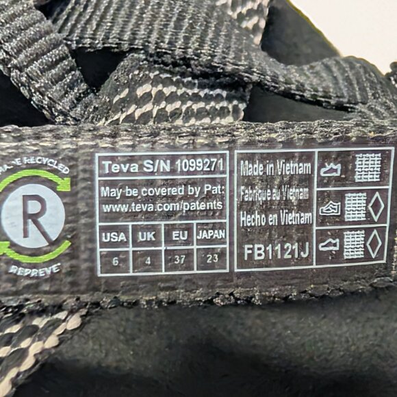 Teva Voya Strappy Sandals in Hera-Black - Size 6 - Picture 13 of 16